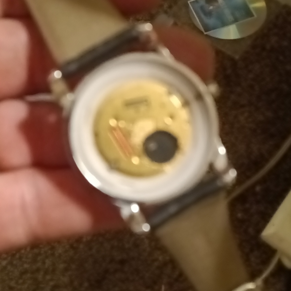 Watch - Picture 5 of 5